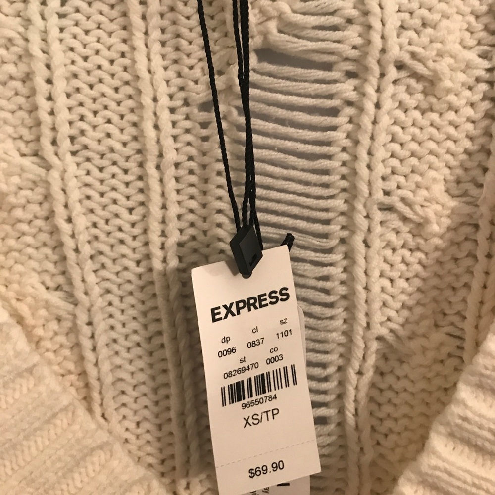 Express cream v-neck sweater - Picture 2 of 5